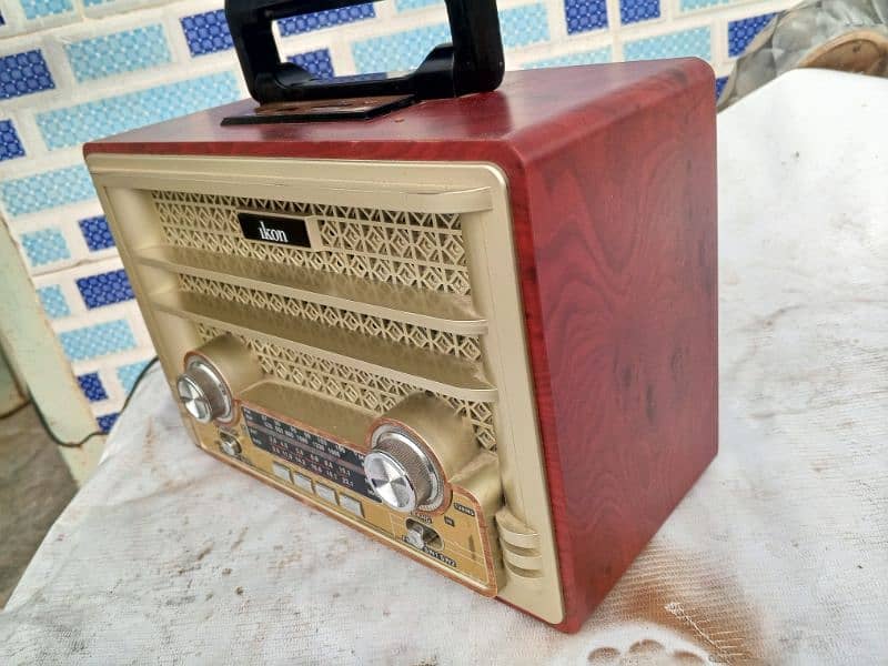 Radio iKon 4 band 8