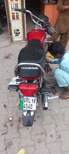 cd  70 bike totally genian good condition 3