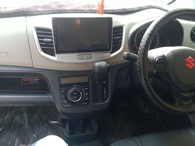 Suzuki Wagon R 2014 11