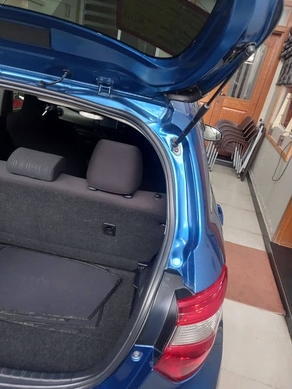 Toyota Vitz 2018 7