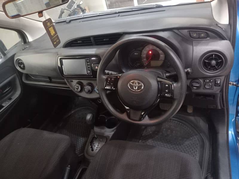 Toyota Vitz 2018 8