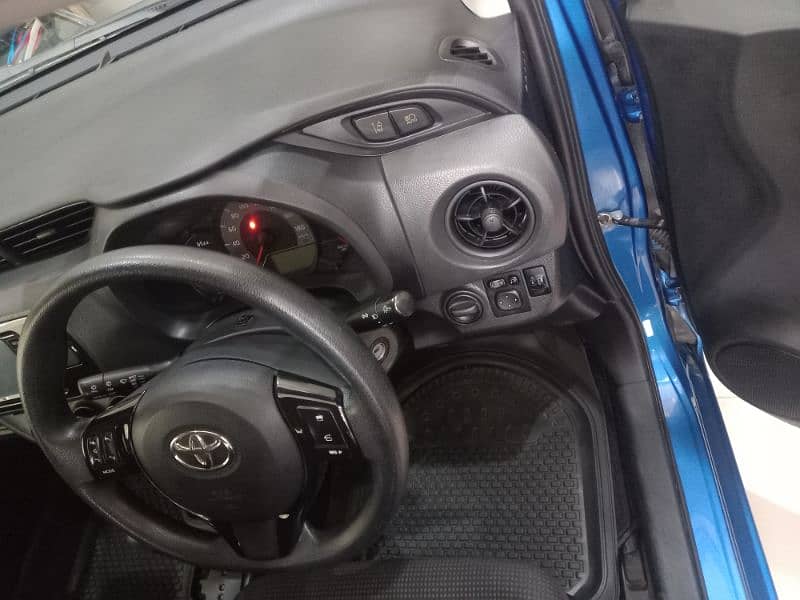 Toyota Vitz 2018 11