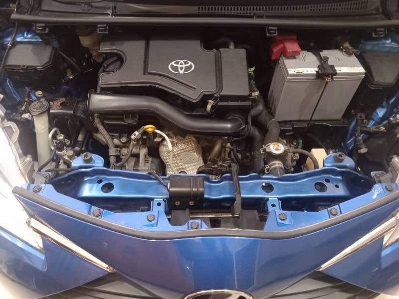 Toyota Vitz 2018 16