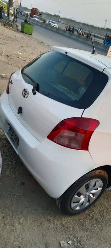 2007 moDel hAi  or 2012 Ka registration HaigAr ki chAli hOwi hAi j 1