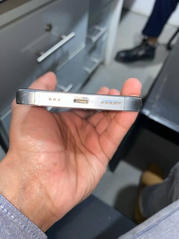 Iphone 12 pro PTA Approved 5