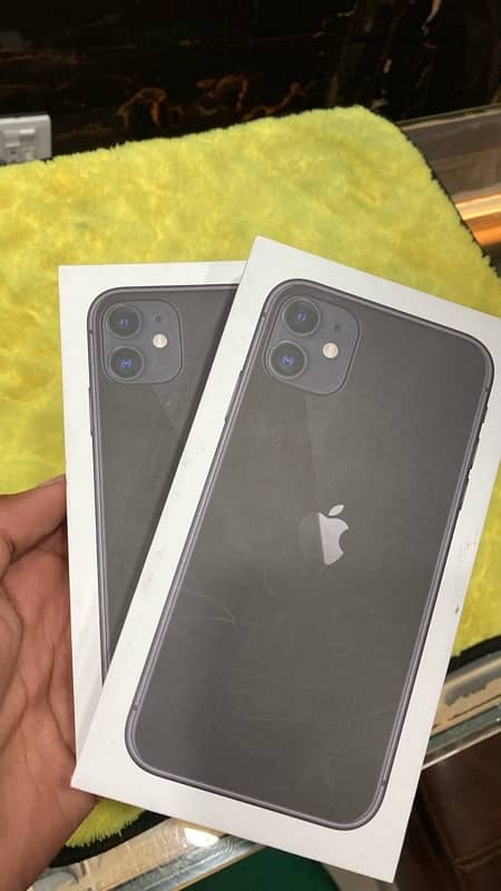 iPhone 11 Black colour 64 gb 1