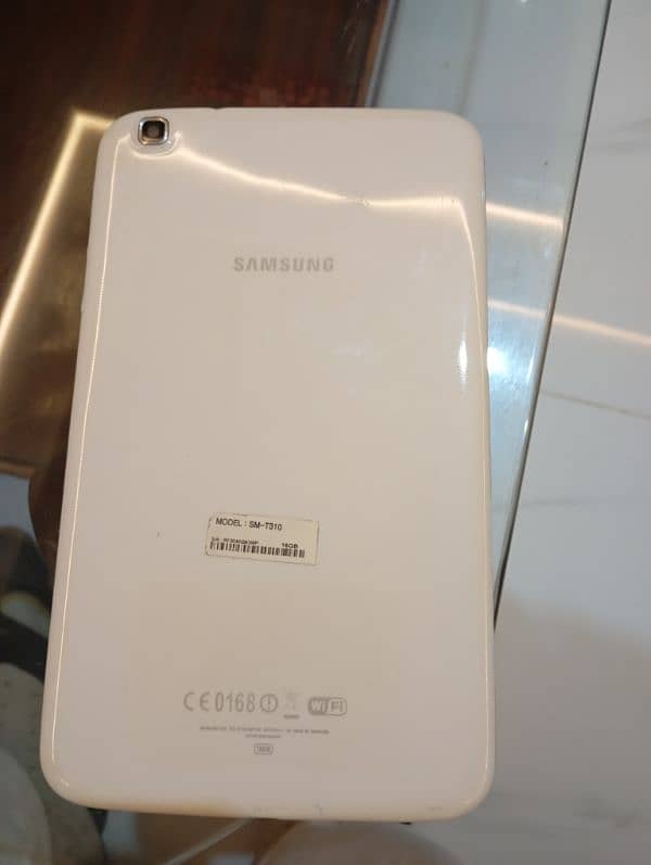 Samsung Tab 3,     8"  , 16 GB hard 1