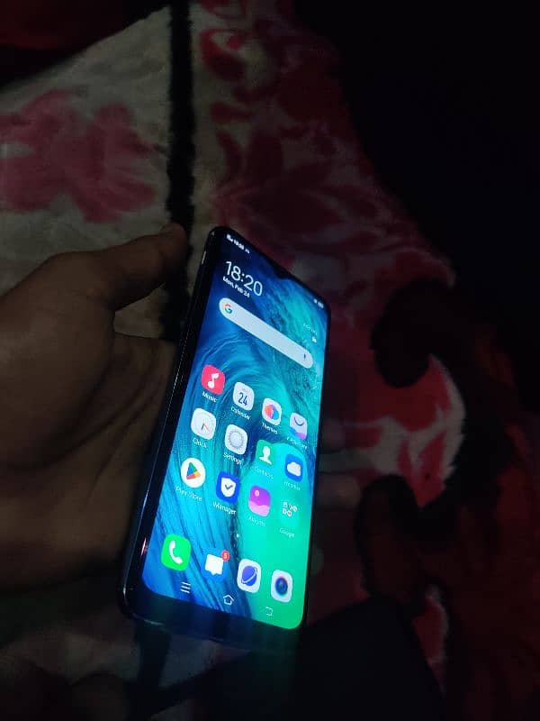 Vivo s1 pennal change Back ruf ha koi sub kuch ok ha or sirf mobile ha 2