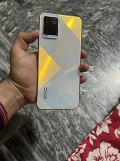 Vivo Y21A 4GB RAM and 64GB ROM, with box and charger, condition 10/9