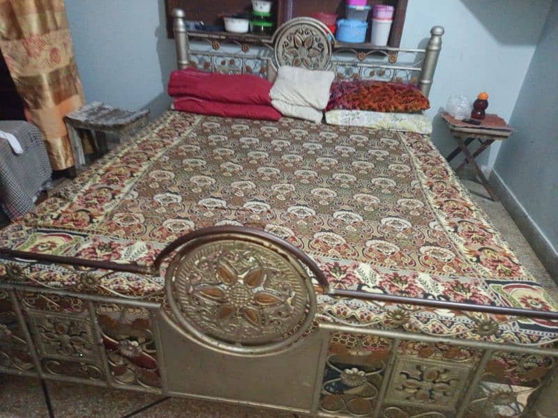 king size bed 3