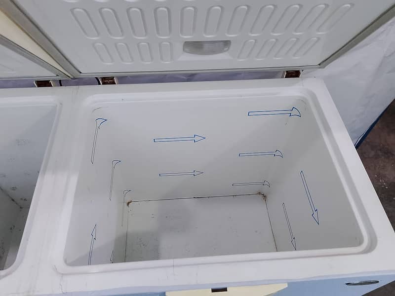 Waves  D freezer doubel door large size cool bank   (0306=4462/443) C 7