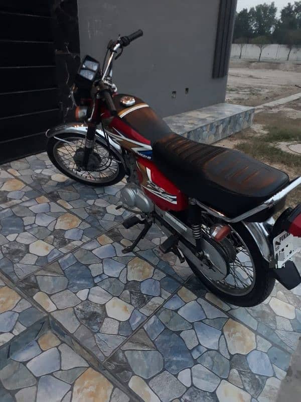 10/10 Condition Honda 125 7