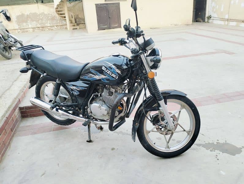 Suzuki 150 SE 3