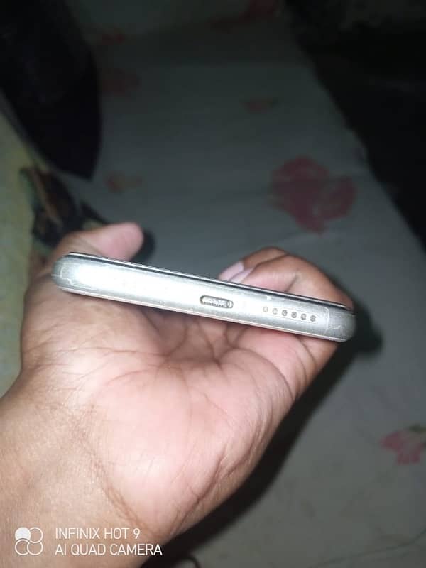 PTA approved iPhone for sale 3