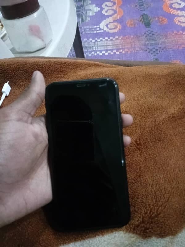 Iphone xr Non PTA 64 GB Factory Unlock 2