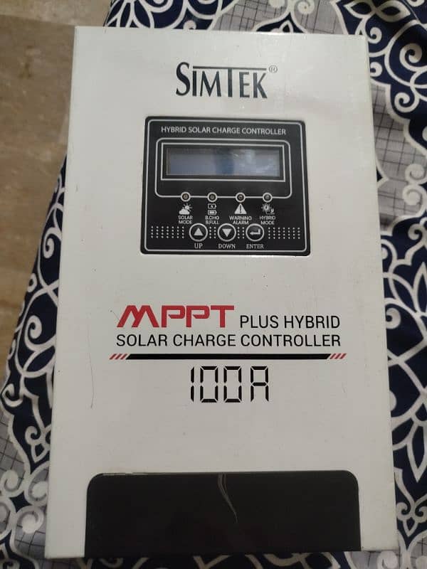 Solar Simtek MPPT 100A Controller 2