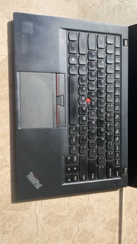 urgent sale lenovo thinkpad t460s 1