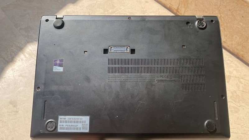 urgent sale lenovo thinkpad t460s 3