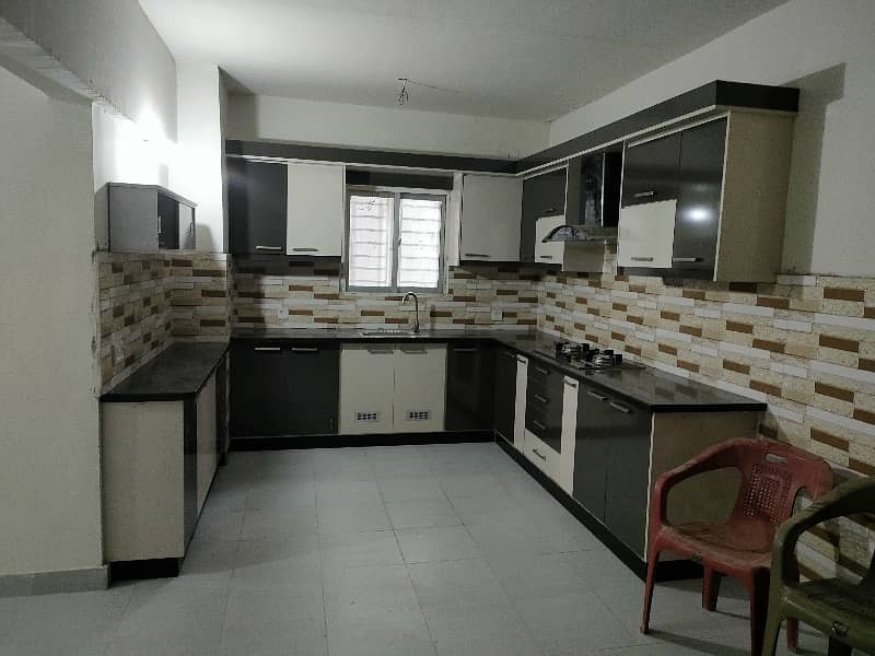 Grey Noor Tower 3 Bed DD Flat 11