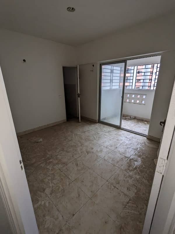 Grey Noor Tower 3 Bed DD Flat 28