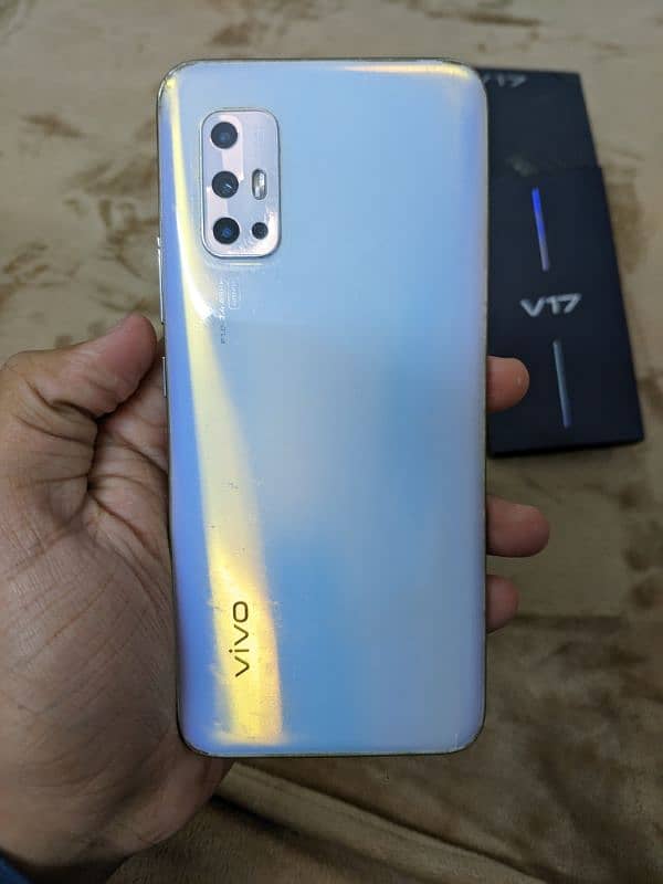 Vivo v17 2