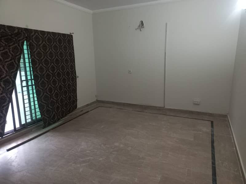 Kanal Upper Portion For Rent in Johar Town Block B 1