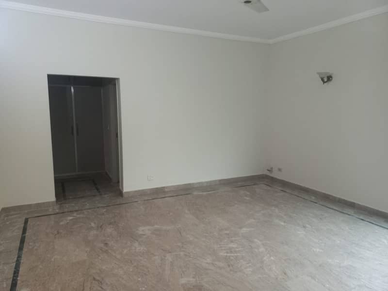 Kanal Upper Portion For Rent in Johar Town Block B 16