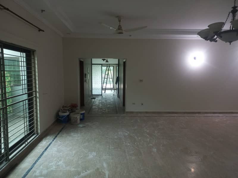 Kanal Upper Portion For Rent in Johar Town Block B 20