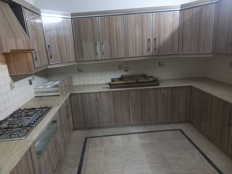 Kanal Upper Portion For Rent in Johar Town Block B 23