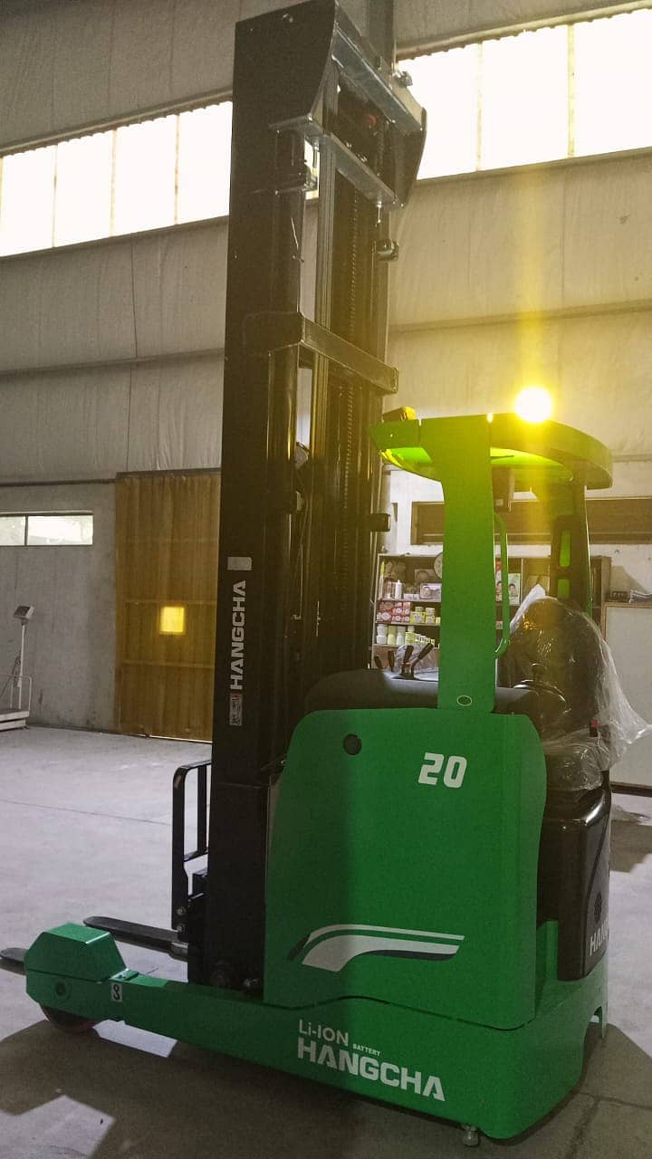 Industrial Reach Truck 9