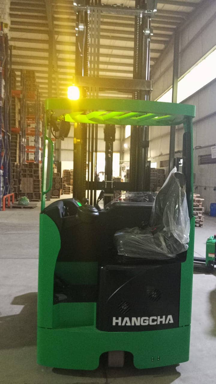 Industrial Reach Truck 10