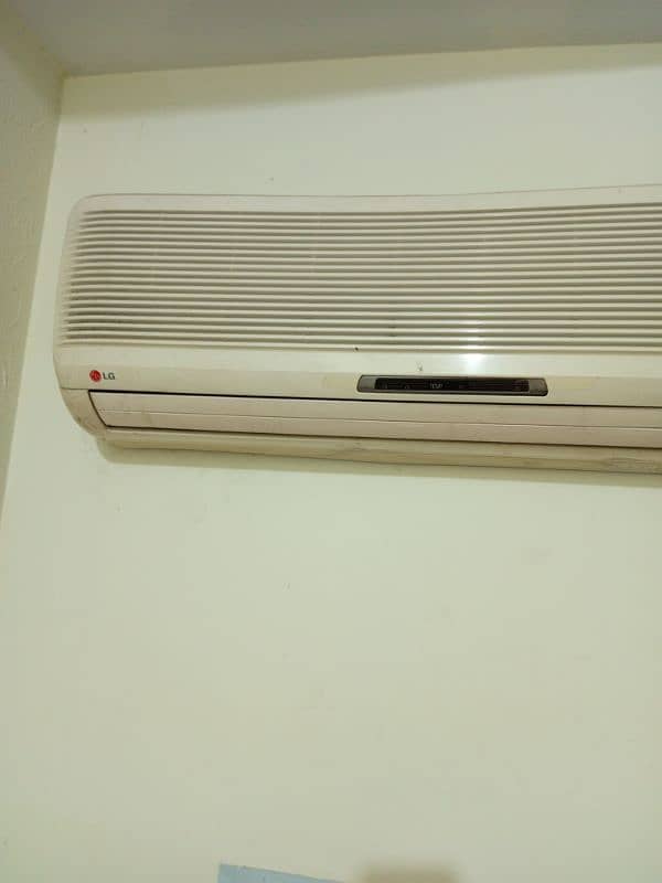 LG split AC with original remote 0