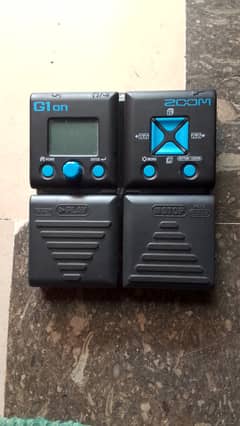 Zoom G 1on and Stag guitar amplifier