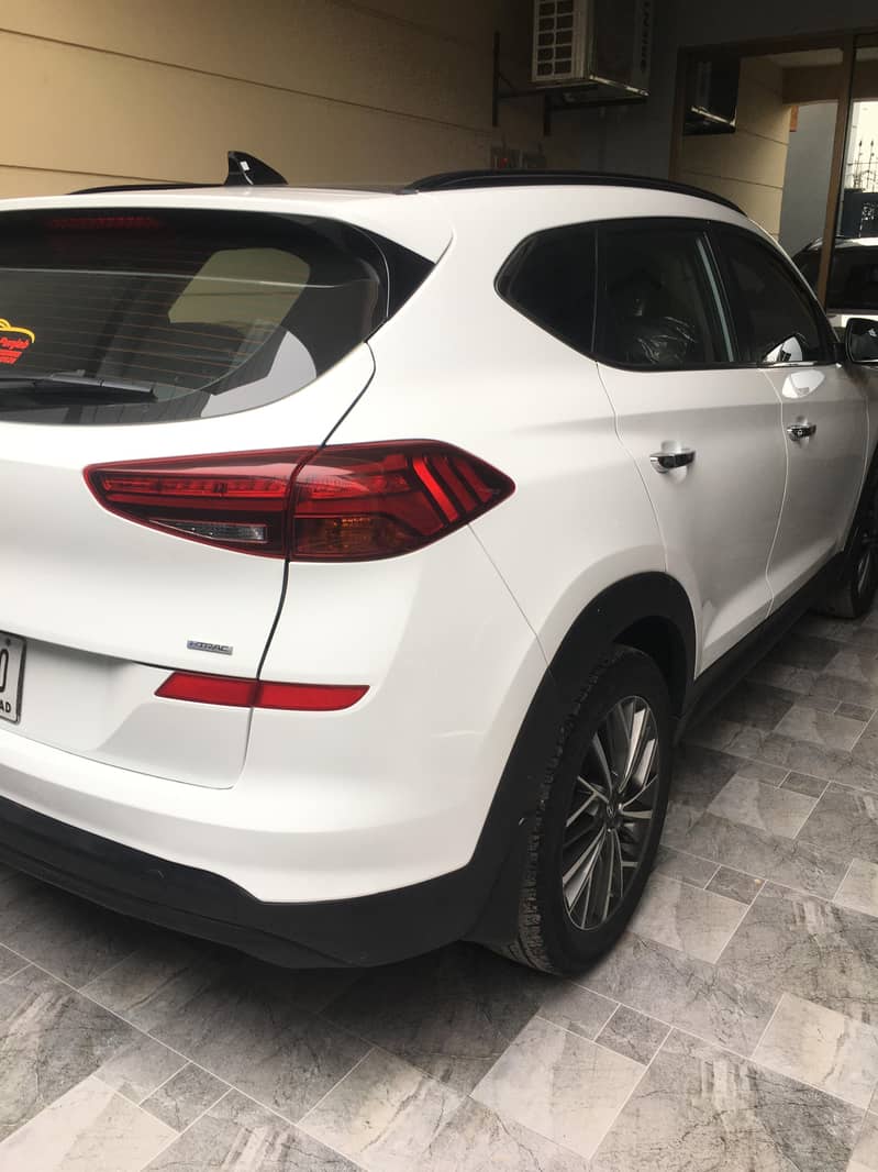 Hyundai Tucson 2022 AWD 5