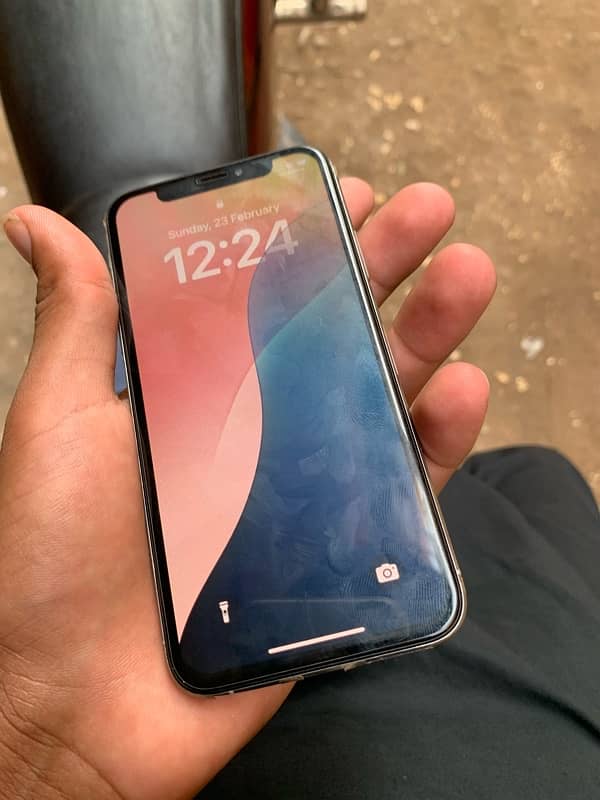 iPhone XS Factory unlock 2