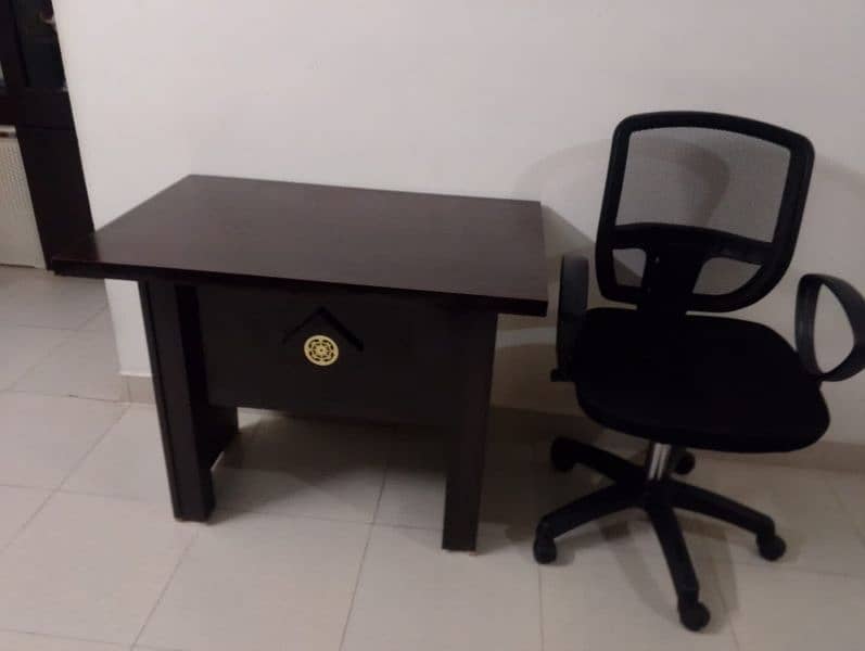 new table and chair for sale 3