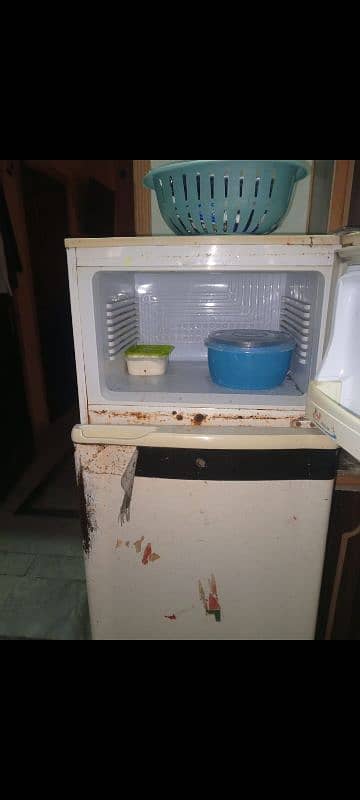 fridge small size all original no open repair 1