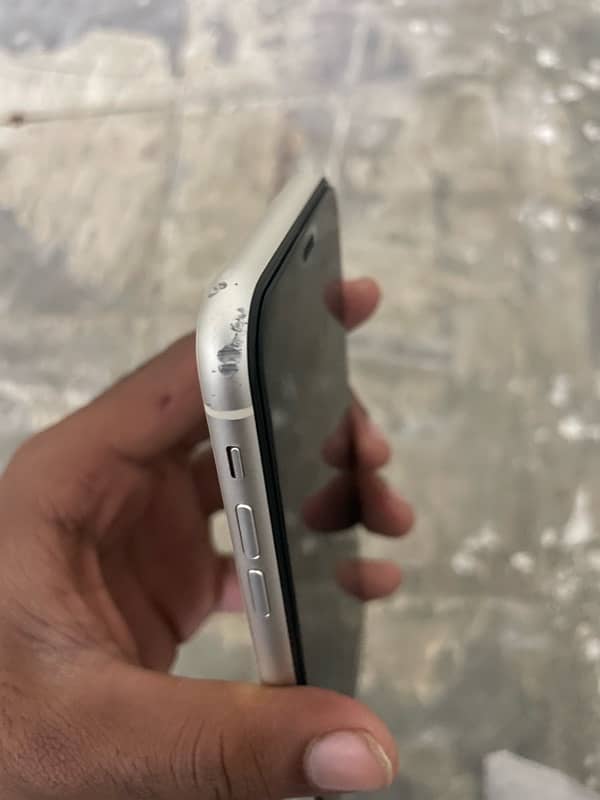 IPHONE 11 64 GB PTA APPROVED 1