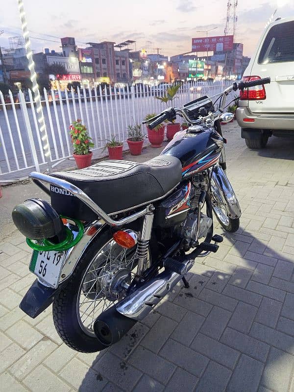 Honda 125 2019 Model Golden Number 2