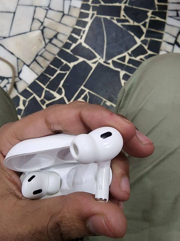 Airpods pro 2 (2nd gen) USB-C Original 2