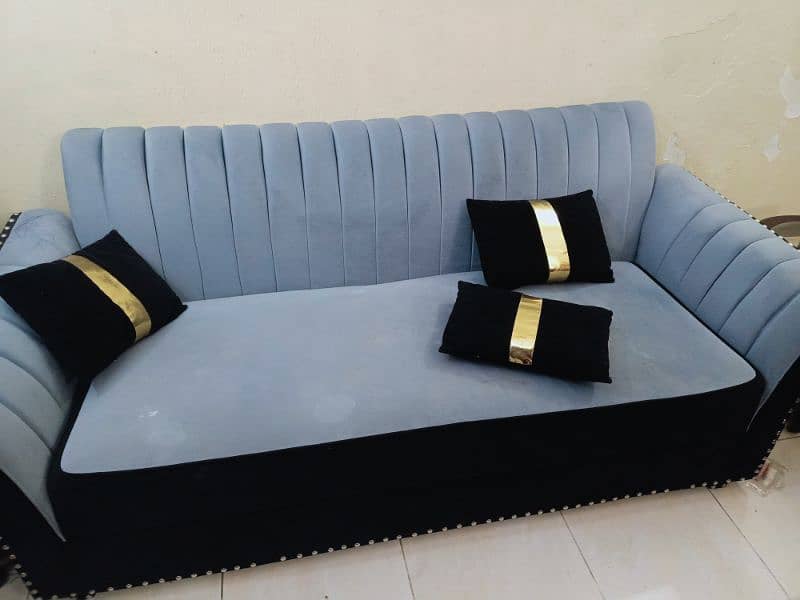 Sofa set | 6 seater | luxury branded | Center table | Shoes rack 9