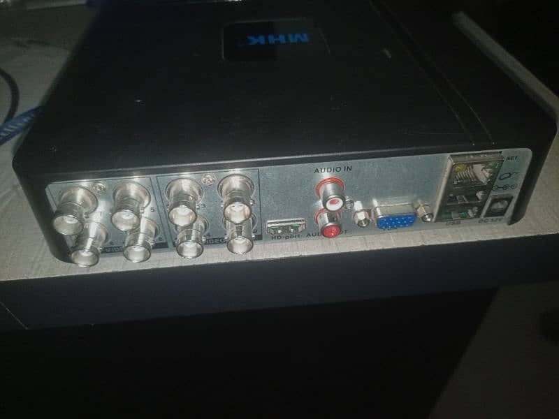 DVR 8 channel used 1