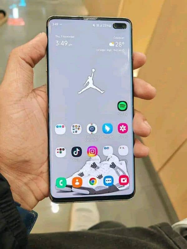 Samsung S10 plus 8GB RAM 128 GB ROM WhatsApp number 03356815902 1