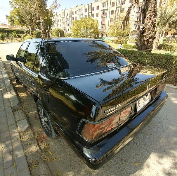 Dr (R) Army Officer used Special Edition Honda Accord EX 1987 England. 2