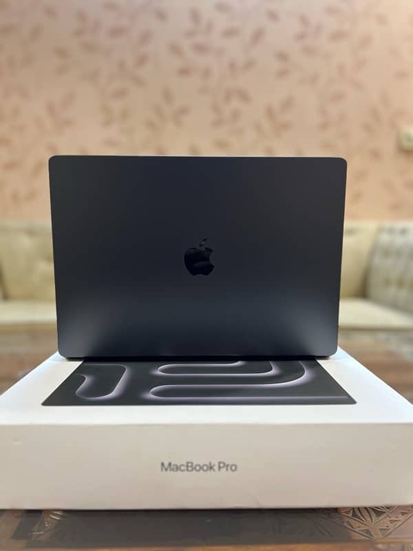 MACBOOK PRO M3 MAX CHIP 4