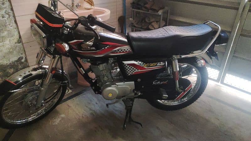 Honda CG 125 | Model 2024 | Lahore Registered | Mileage 10,000 Km's 0