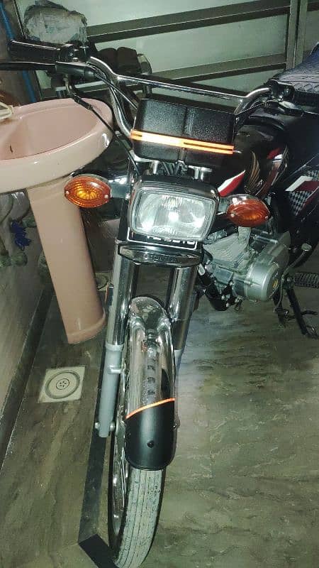 Honda CG 125 | Model 2024 | Lahore Registered | Mileage 10,000 Km's 1