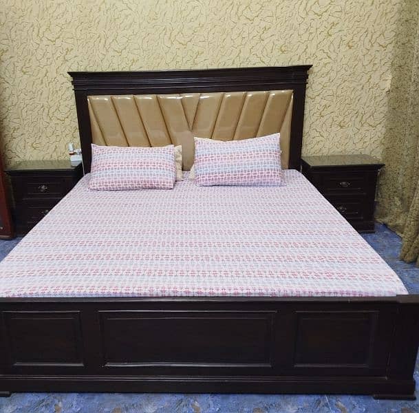 Shesham Wooden Bed And Dressing 3