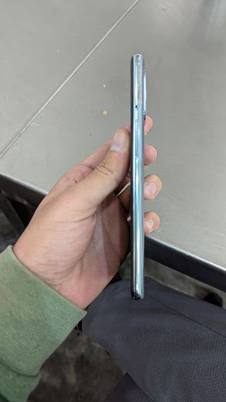 one plus 8T 12+4gb 256gb 1