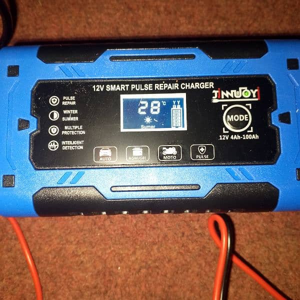 Fast Battery Charger With Digital Display 1